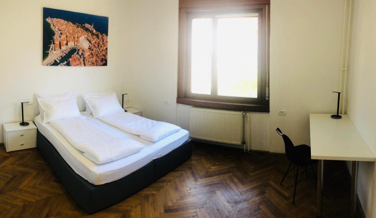 Huge Bbq Garden 2, Spacious Flat, Ac, Free Parking 2 卢布尔雅那 外观 照片