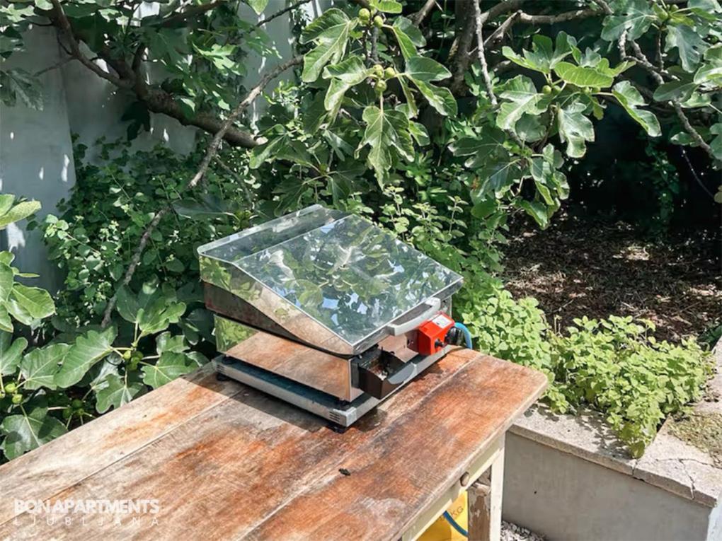 Huge Bbq Garden 2, Spacious Flat, Ac, Free Parking 2 卢布尔雅那 外观 照片